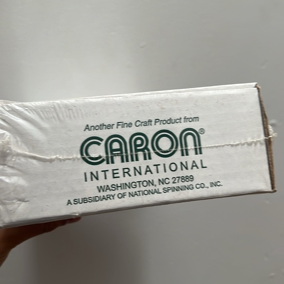 Latch Hook Kit WonderArt Best Friend Caron Crochet Yarn Cat Dog Style New In Box - Picture 8 of 9